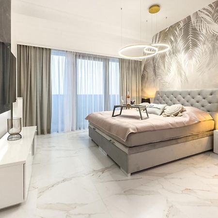 Hanza Tower Apartment No. 524 - Swimming Pool, Jacuzzi, Balcony Stettin Eksteriør billede